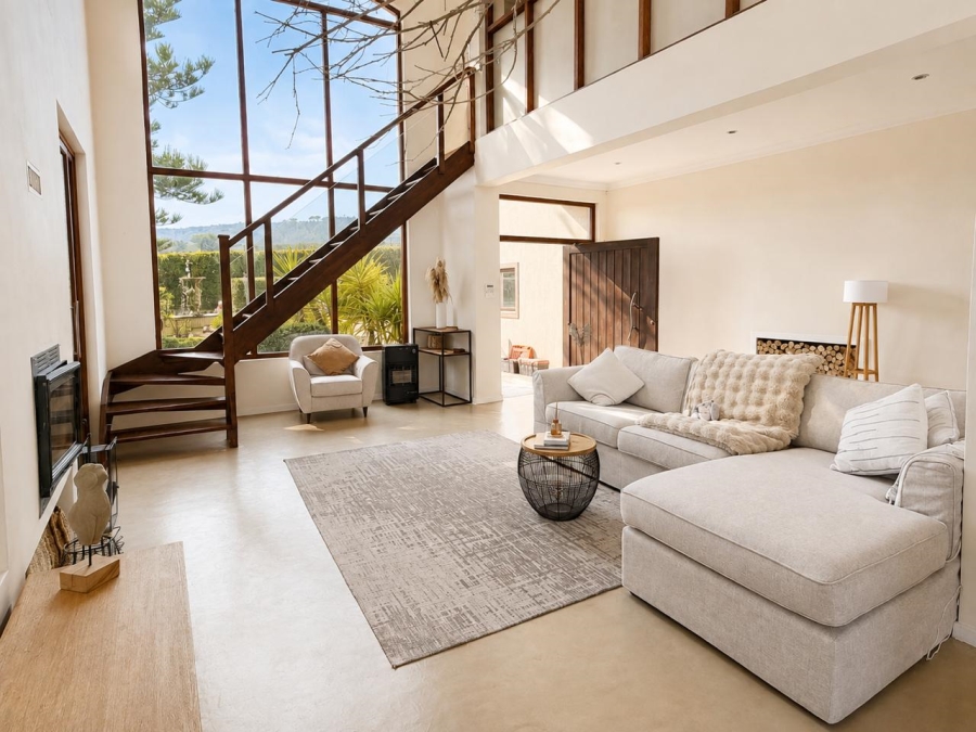 To Let 4 Bedroom Property for Rent in Klein Zevenwacht Western Cape